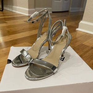 COPY - Aldo metallic silver heels size 5